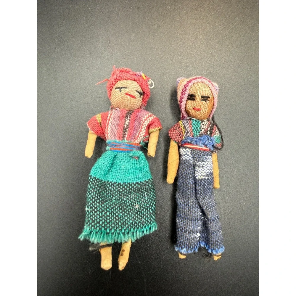 Peruvian Clay Storyteller Signed Maurelio H. w/ 2 Guatemalan Worry Dolls - VTG - Picture 11 of 14